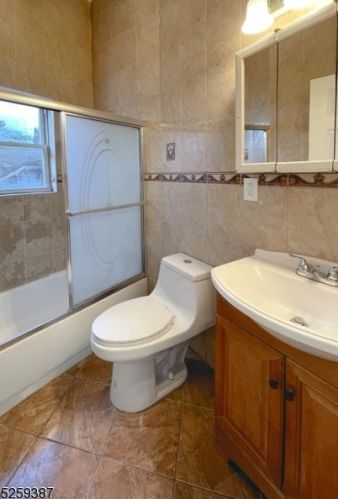 399 Riv St, Paterson NJ 07502-1012 exterior