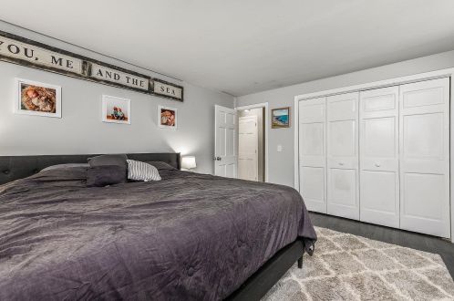 75 Ledgeview Dr, Rochester NH  03839-5618 exterior