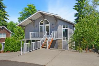 4718 Commercial Ave, Everett, WA 98203-2928