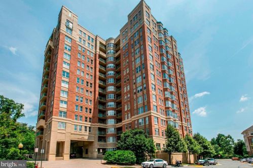 11776 Stratford House Pl, Herndon VA  20190-3380 exterior