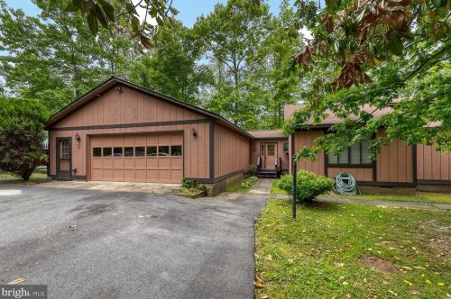 323 Crump Dr, Ruther Glen, VA 22546-1341