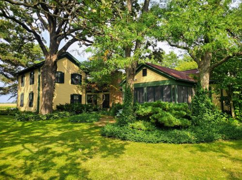 1917 Wyman School Rd, Argyle, IL 61011-9528