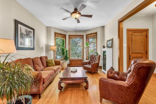 3621 Hamilton Ave, Chicago, IL 60618-4914