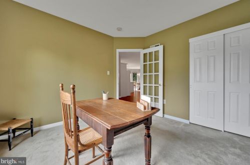 15 Leeds Ct, Lancaster PA  17602-4676 exterior