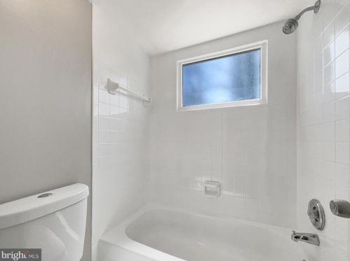 9109 Lake Braddock Dr, Springfield VA  22015-2136 exterior