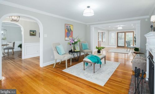 450 Elm Ave, Tavistock NJ  08033-2645 exterior