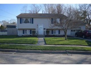 18 Mary Beth Dr, Warwick, RI 02886-5010