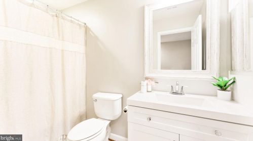 10506 Erik Charles Ct, Springfield VA 22015-2269 exterior