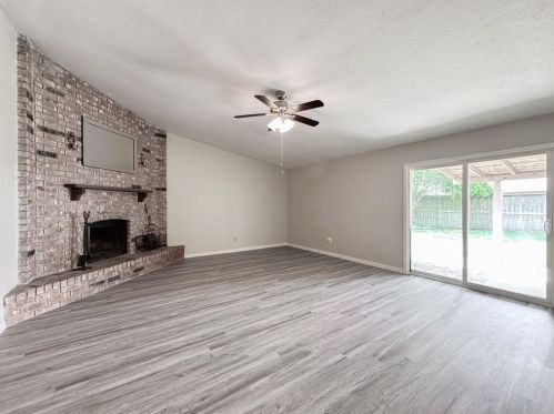 6741 Tara Dr, Richmond TX  77469-5831 exterior