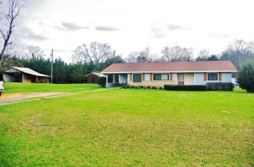 423 Highway 478, Newhebron, MS 39140-3799