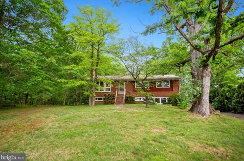 7328 Backlick Rd, Springfield, VA 22150-3105