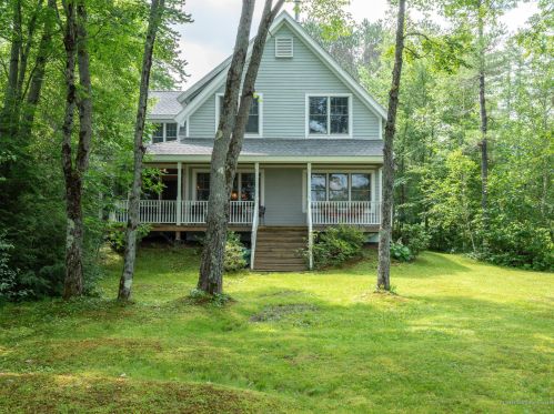 14 Shore Ln, Bethel, ME 04217-6133