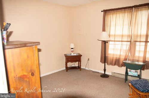 34 Mallard Ct, Charles Town WV 25414-5804 exterior