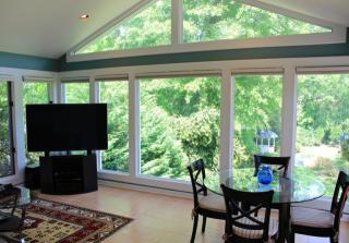1064 Beech Haven Rd, Atlanta, GA 30324-3802