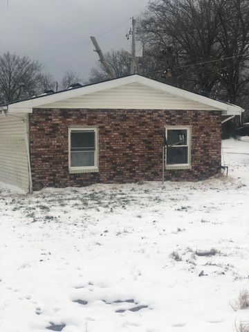 111 Crawford St, Buckner, IL 62819-1204