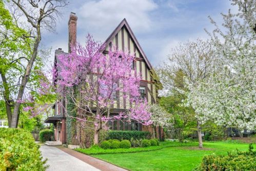 777 Prospect Ave, Northfield, IL 60093-1924