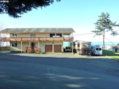 15572 Napa Ln, Harbor OR  97415-9572 exterior