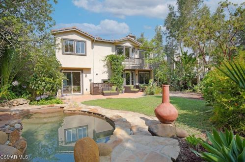 336 Canyon Crest Dr, Simi Valley, CA 93065-7365