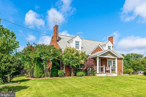 9118 Saunas Ct, Lorton, VA 22079-3274