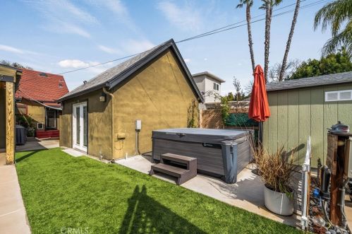 3980 Ramona Dr, Riverside CA  92506-1156 exterior