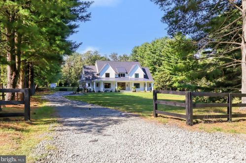 510 Arnon Meadow Rd, Great Falls, VA 22066-3904