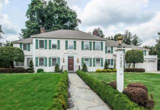 125 Scarborough St, Hartford, CT 06105-1108