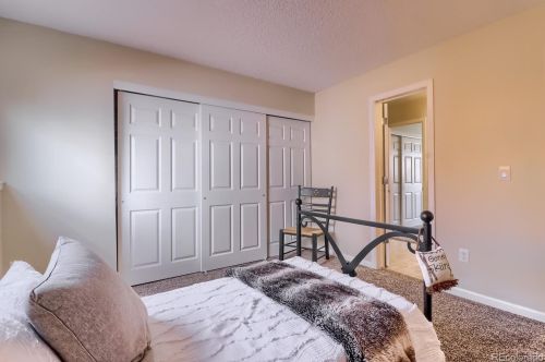 990 Zeno Way, Aurora CO 80017-3394 exterior