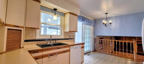 2540 Dawson Way, Aurora CO 80012-3897 exterior