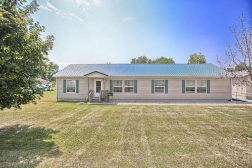 302 Wood St, Thawville, IL 60968-8748