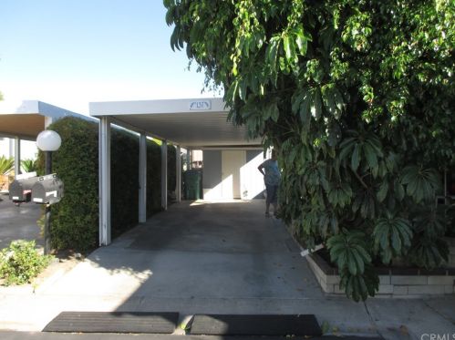 5200 Irvine Blvd, Irvine CA  92620-2013 exterior