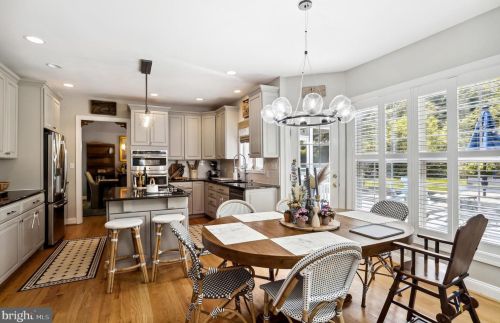 410 Old County Rd, Severna Park MD 21146-4655 exterior