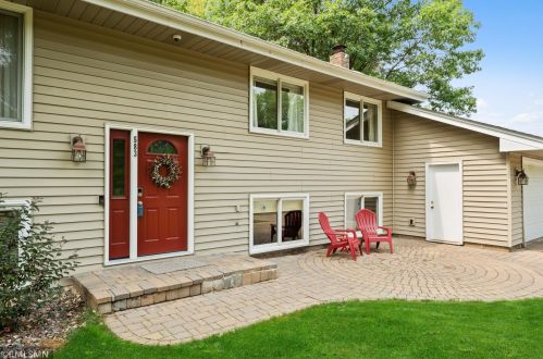 583 Burlington Rd, Saint Paul MN  55119-5322 exterior