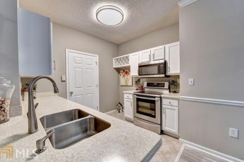 4333 Dunwoody Park, Atlanta GA  30338-5795 exterior