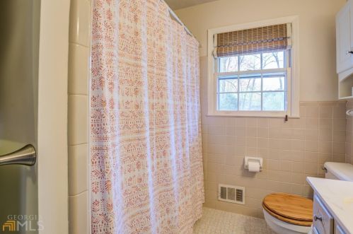 1250 Pine Knoll Ln, Conyers GA  30013-1246 exterior