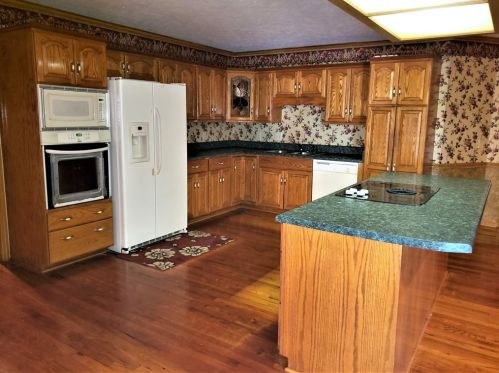 17 Lismore Ct, North Augusta, SC 29860-7827