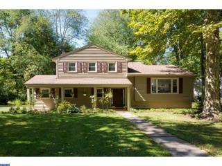 1 Balsam Dr, Trenton, NJ 08648-3119