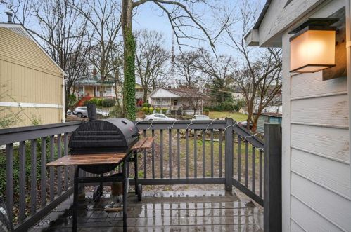 1056 Hemphill Ave, Atlanta GA  30318-5441 exterior
