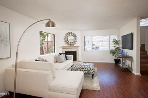 639 Ivy St, Glendale, CA 91204-1088