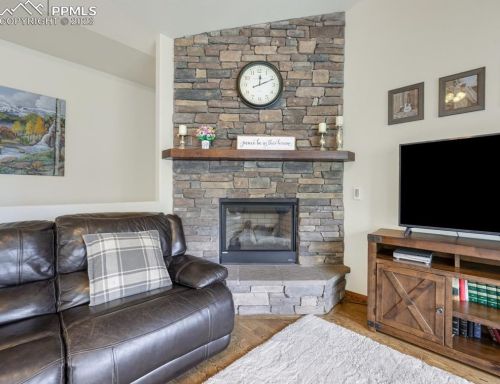 1171 Ptarmigan Dr, Woodland Park CO  80863-8005 exterior