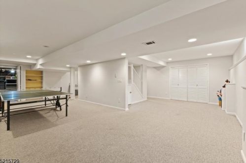1 Village Ct, Dover NJ  07869-3497 exterior