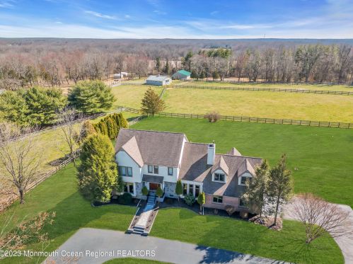 61 Burlington Path Rd, Upper Freehold Township, NJ 08514-1602