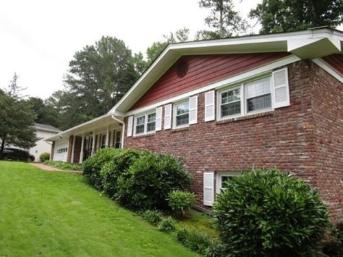 2906 Briarglen Dr, Atlanta, GA 30340-5004