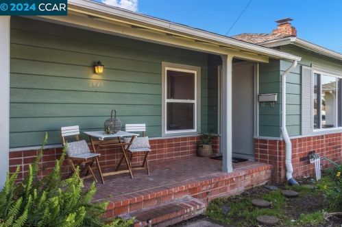 1945 Encima Dr, Concord CA  94519-2207 exterior