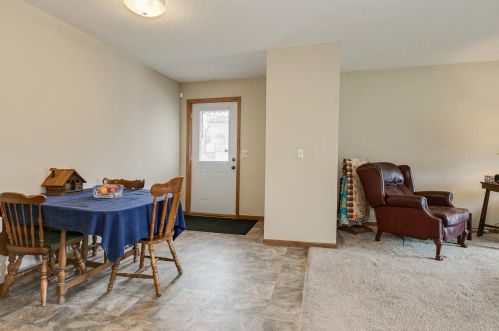 2463 Grenadier Ave, Saint Paul MN  55128-4319 exterior