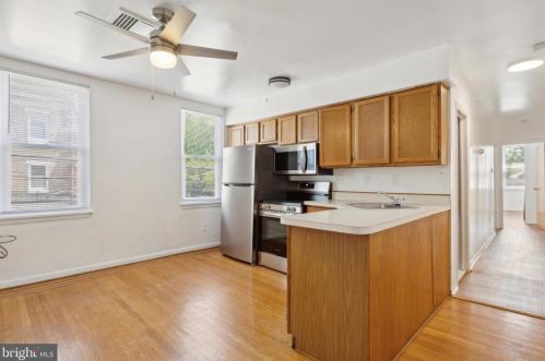 900 5 St, Philadelphia PA 19123-1455 exterior