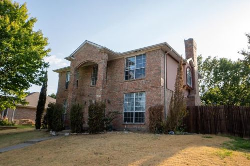 4207 Mulberry Dr, Carrollton TX  75010-1061 exterior