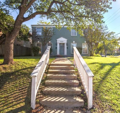 3259 University Dr, Fort Worth TX  76109-2225 exterior