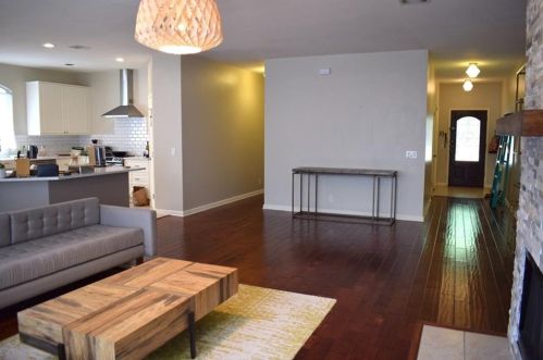 9209 Colberg Dr, Austin TX  78749-4149 exterior