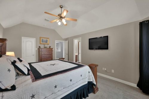 9010 Willow Spg Ln, Conroe TX  77302-3496 exterior
