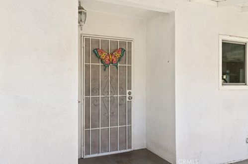 8188 Sherwood Pl, Riverside CA  92504-3440 exterior